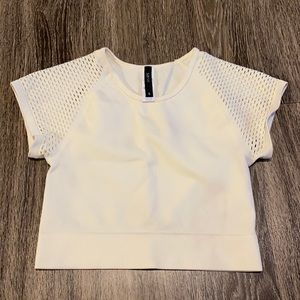 SOLD NO LONGER AVAILABLE workout crop top!